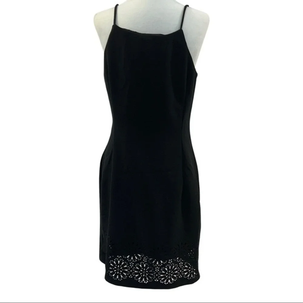 Banana Republic Black Laser Cut Floral Hem Sheath‎ Dress Size 6